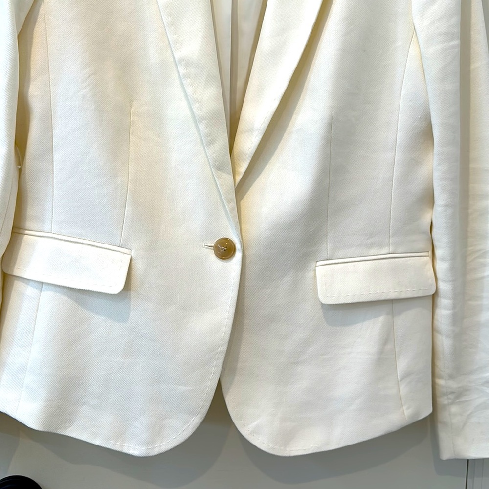 Ann Taylor White Blazer - Picture 6 of 9